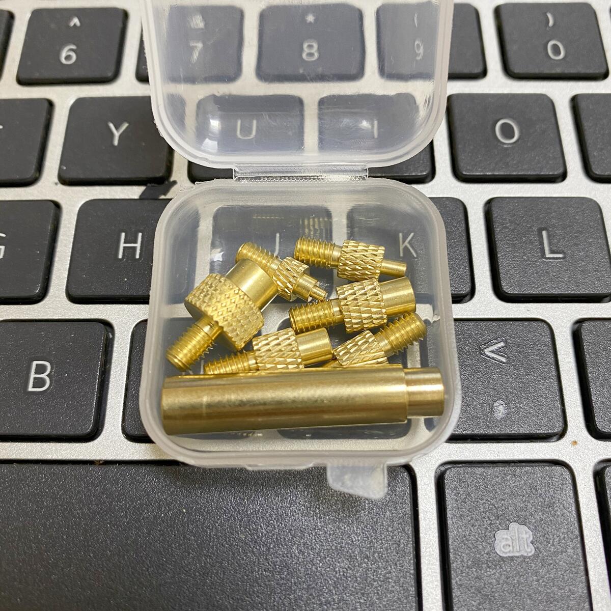 الحرارة إدراج الجوز الحديد نصا - مراجعة Electronics Repair Kit With Soldering Iron وسعره